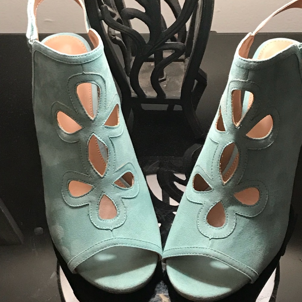 Lane Bryant Teal Pump